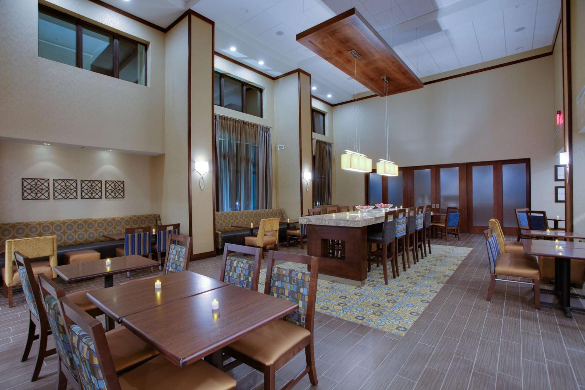 Hampton Inn&Suites Philadelphia/Bensalem Exterior foto
