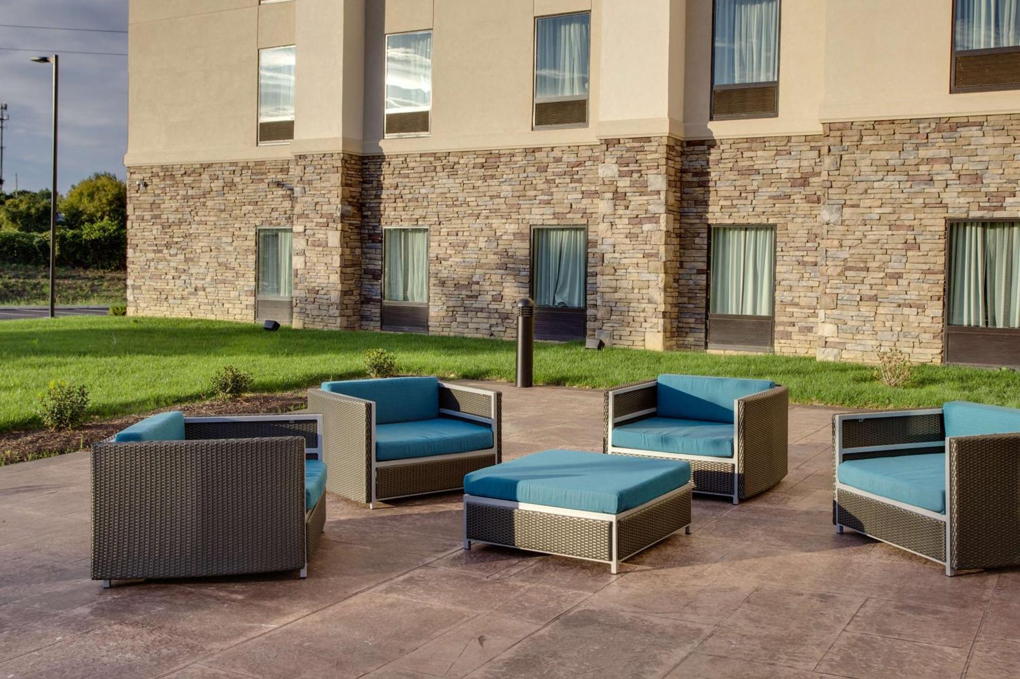 Hampton Inn&Suites Philadelphia/Bensalem Exterior foto